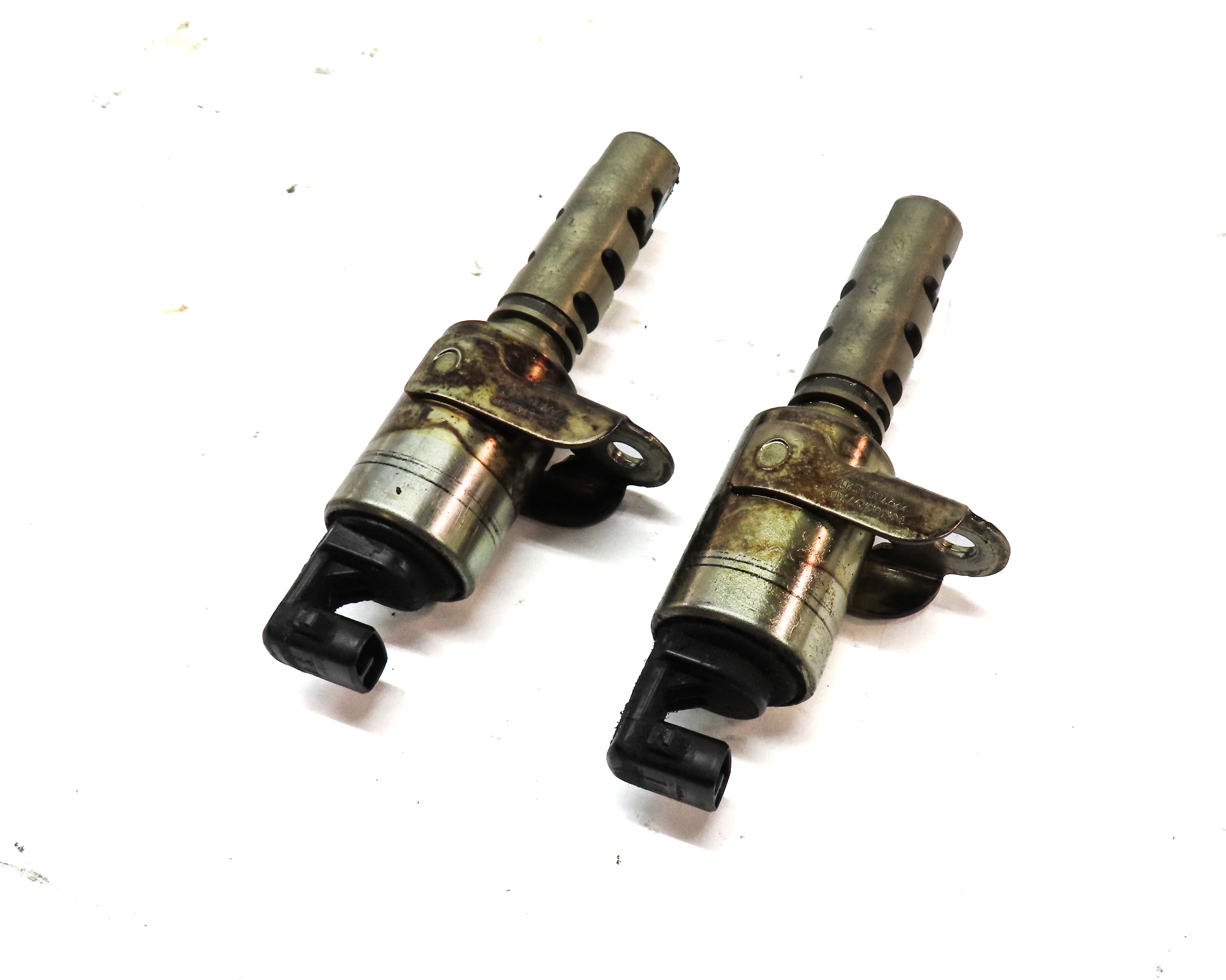 2009 LAND RANGE ROVER SPORT (L320) 4.2L SUPER ENGINE TIMING SOLENOID SET 2 — exact item pictured